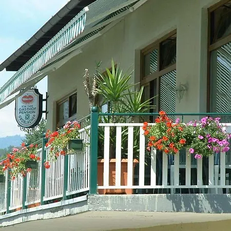 Guest house Gaestehaus Groeblacher