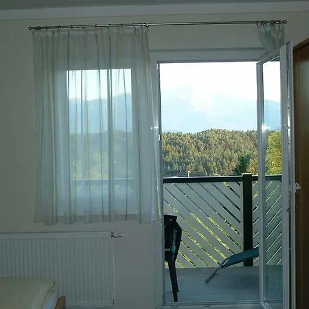 Affittacamere Gaestehaus Groeblacher Köstenberg